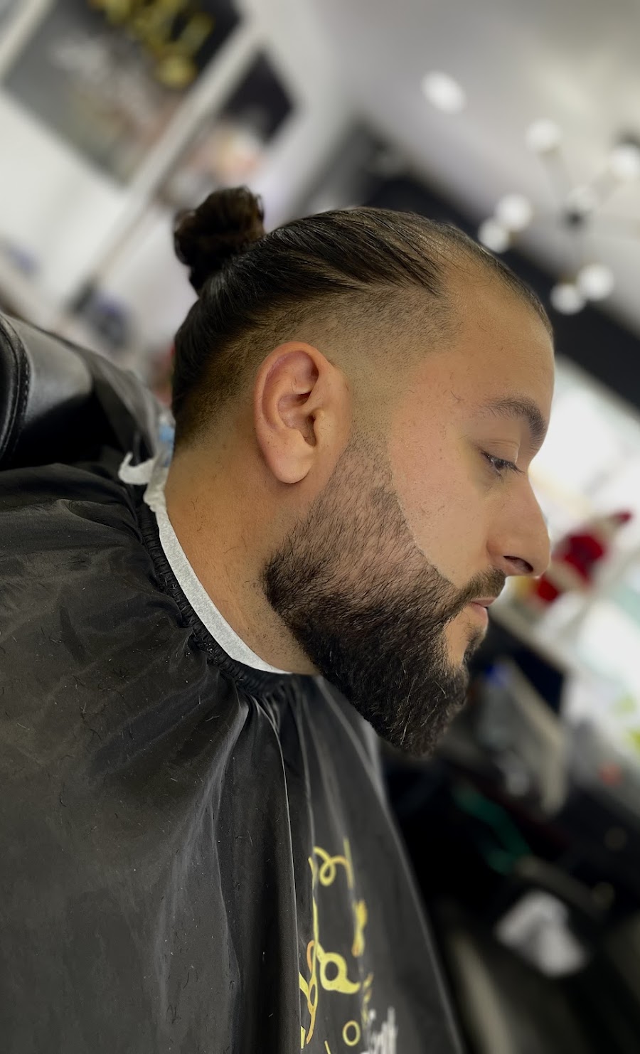 Final look after a cut and beard finish at Salon Les Frères Laval